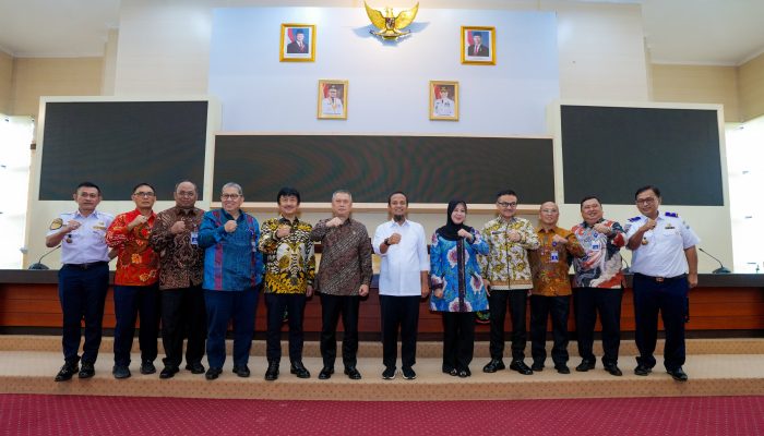 Gubernur Sulsel Usulkan Seaplane dan Bahas Kelanjutan Proyek Kereta dengan Menhub