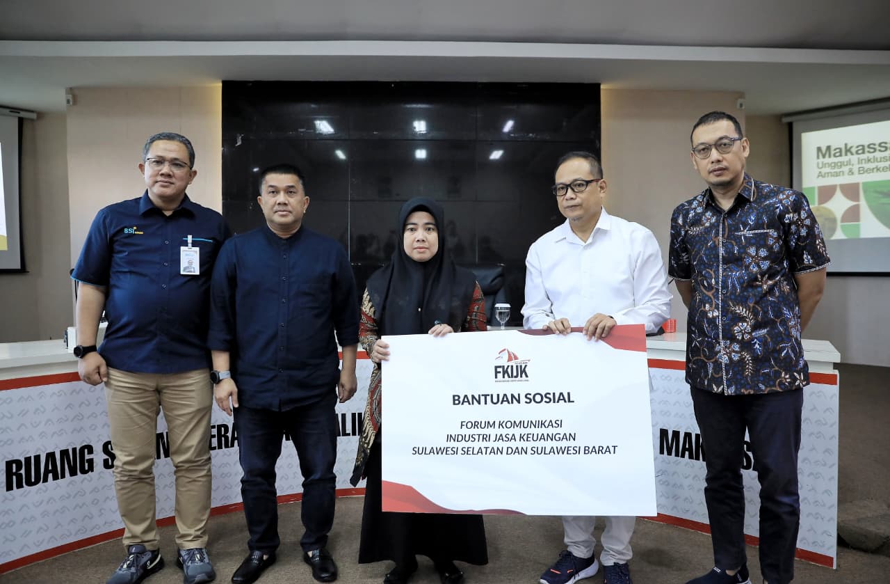 Pemkot dan FKIJK Sulselbar Beri Santunan untuk Keluarga Korban Kerusuhan DPRD Makassar