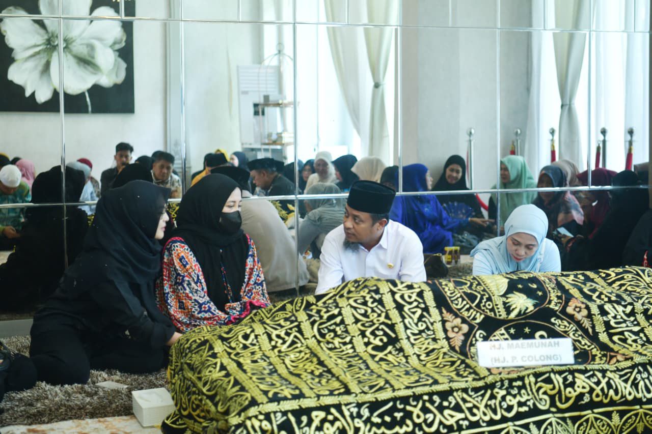 Gubernur Sulsel: Semoga Hj Maemunah Diterima di Sisi Allah SWT