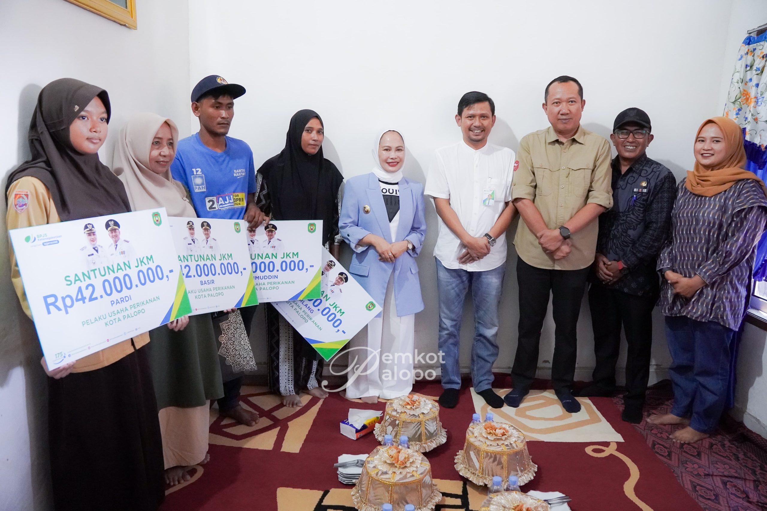 Wali Kota Palopo Serahkan Santunan JKM BPJS Ketenagakerjaan kepada Ahli Waris