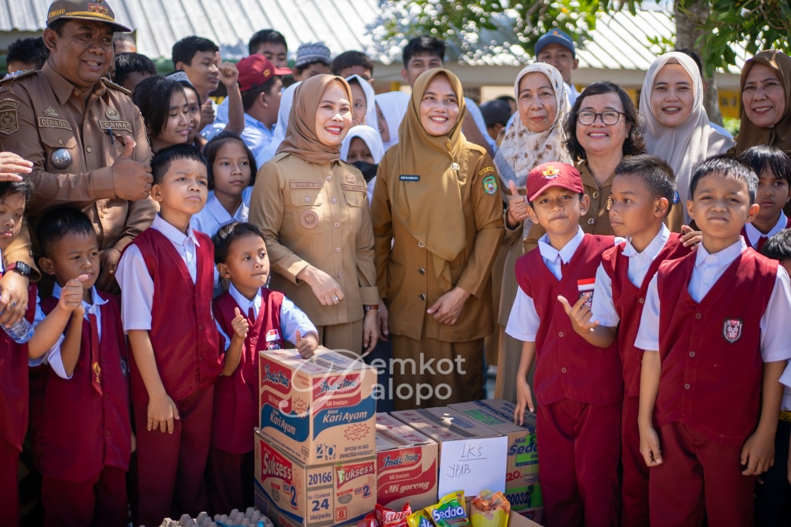 Wali Kota Palopo Salurkan Bantuan Rp2,5 Juta ke Dua LKS