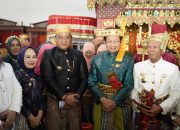 Hadiri Prosesi Gelar Adat, Bupati Luwu Apresiasi Kiprah Menteri Agama