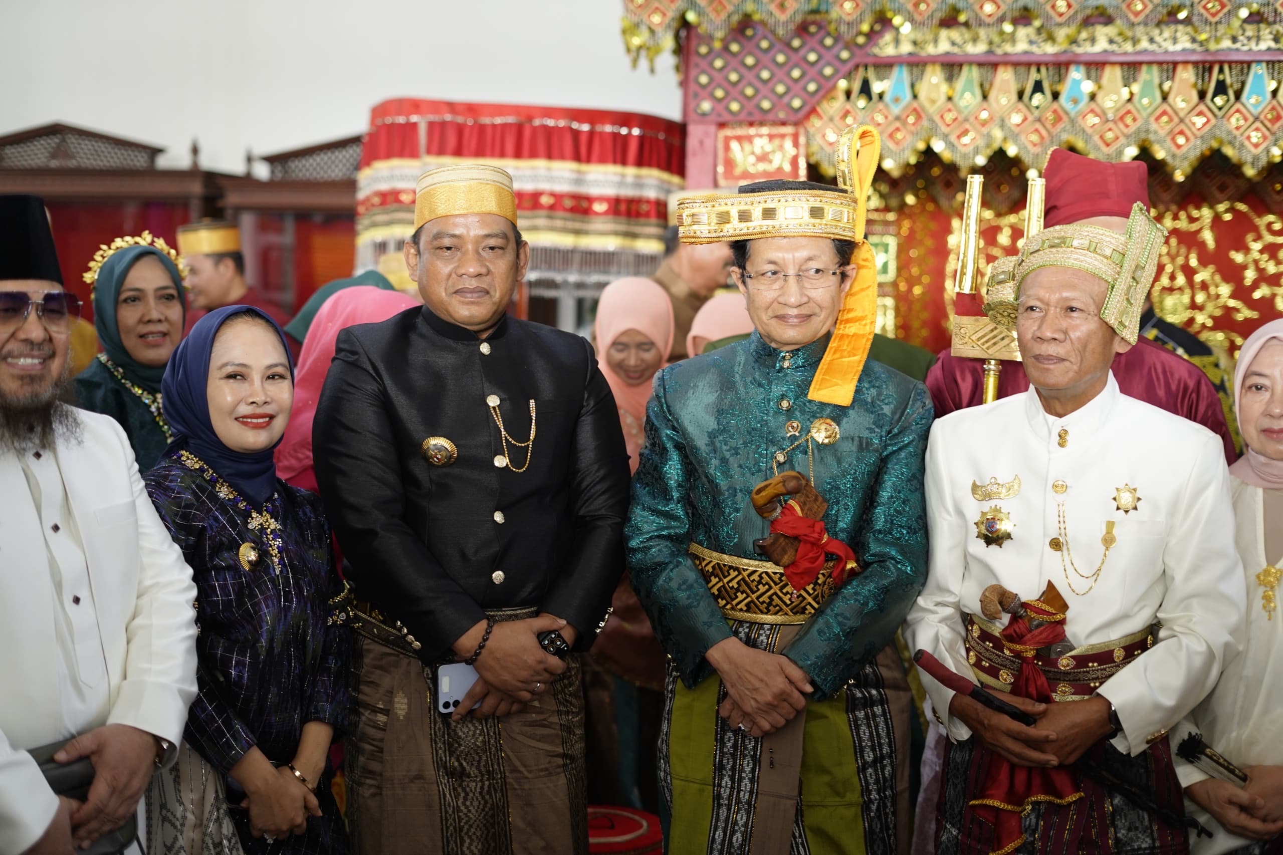 Hadiri Prosesi Gelar Adat, Bupati Luwu Apresiasi Kiprah Menteri Agama