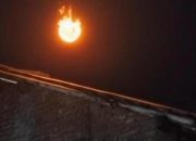 Warga Cirebon Geger Cahaya Terang di Langit, Ternyata Meteor Warga Cirebon Geger Cahaya Terang di Langit, Ternyata Meteor