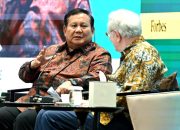 Presiden Prabowo Imbau Pejabat Tak Kirim Bunga Ultah, Ajak Salurkan Bantuan ke Warga