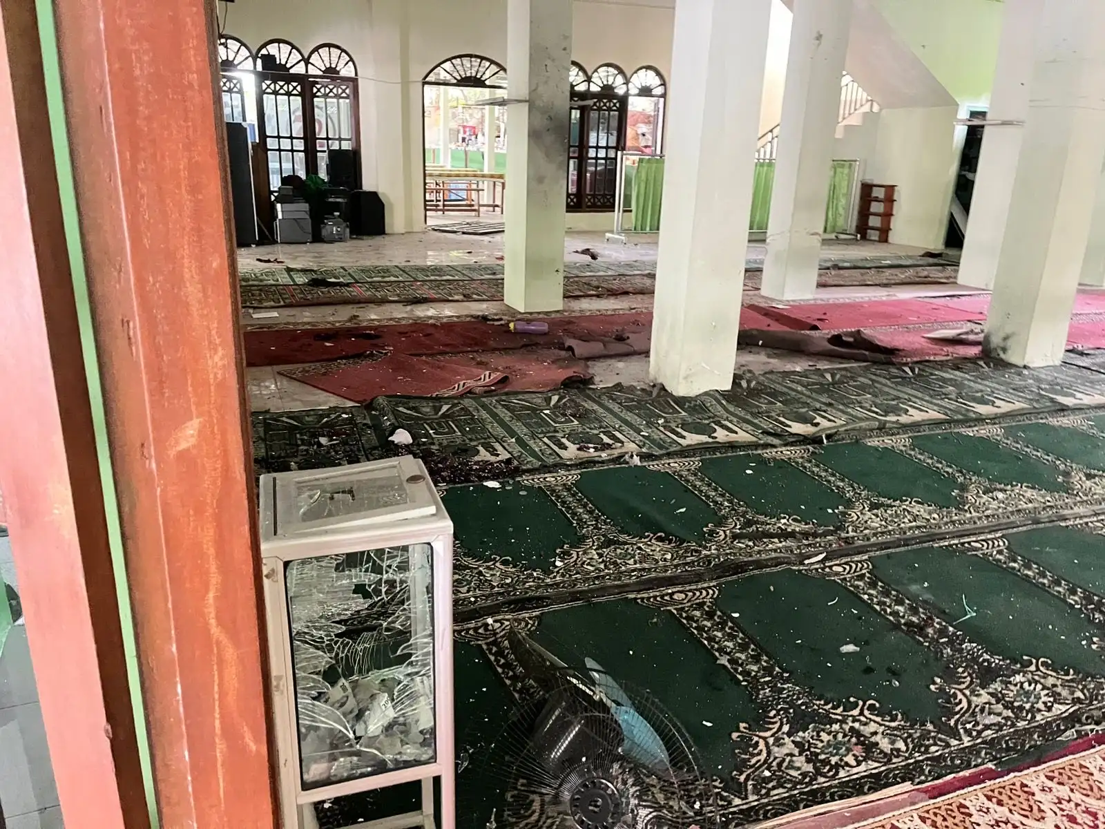 Ledakan Guncang Lingkungan Masjid SMA Negeri 72 Jakarta