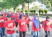 Wakili Wali Kota, Ilham Hamid Lepas Peserta Jalan Sehat Dua Dekade HMTI UNCP