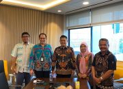 Wabup Luwu Serahkan Proposal RS Type D Walmas ke Kemenkes RI Wabup Luwu Serahkan Proposal RS Type D Walmas ke Kemenkes RI