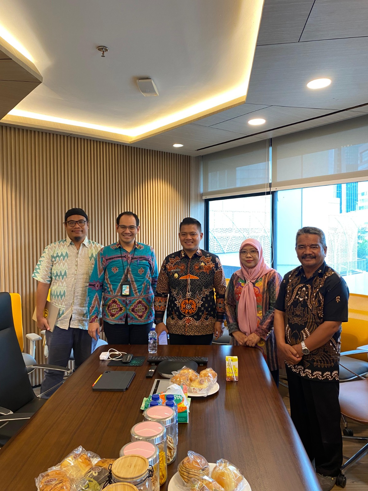 Wabup Luwu Serahkan Proposal RS Type D Walmas ke Kemenkes RI