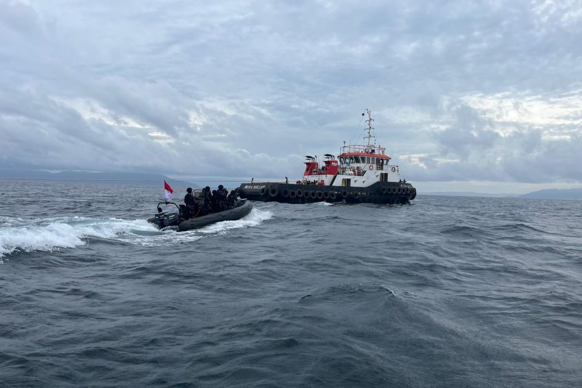 TNI AL Cegat Dua Kapal Pengangkut Nikel Tujuan Morowali