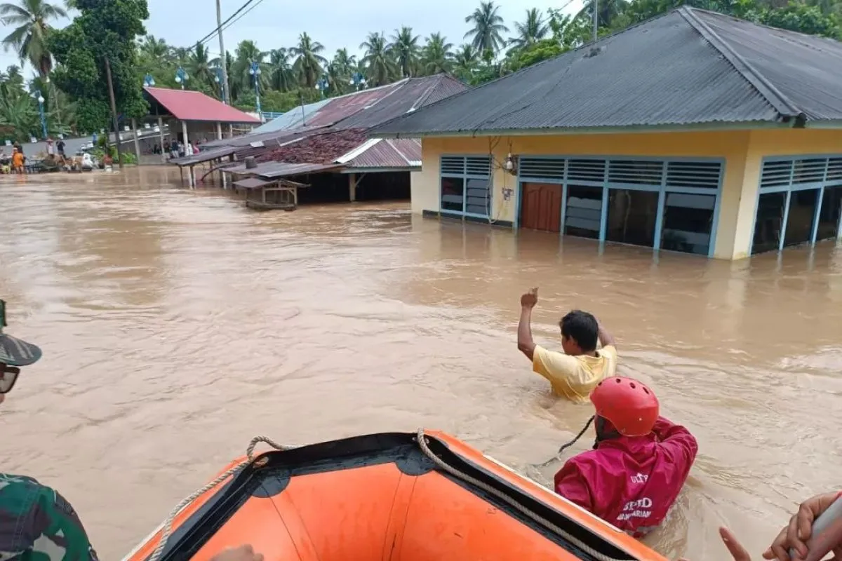 DPR Kembali Desak Prabowo Tetapkan Banjir Sumatera sebagai Bencana Nasional