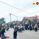 Amankan Demo Tuntutan Pesangon, Polwan Polres Luwu Tunjukkan Aksi Simpatik