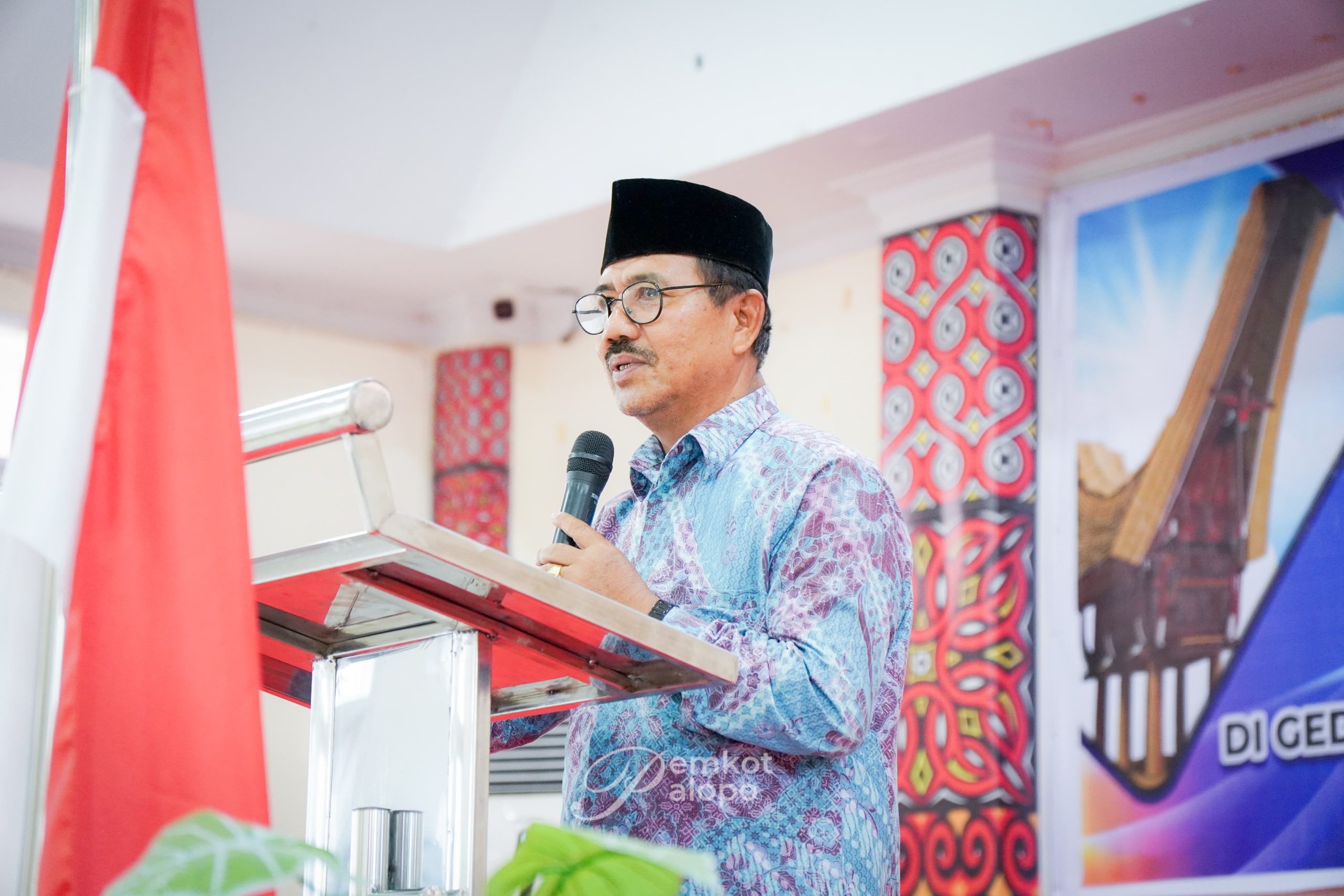 Kepala Dinas Transmigrasi Palopo Buka Musyawarah IKAT Tana Luwu