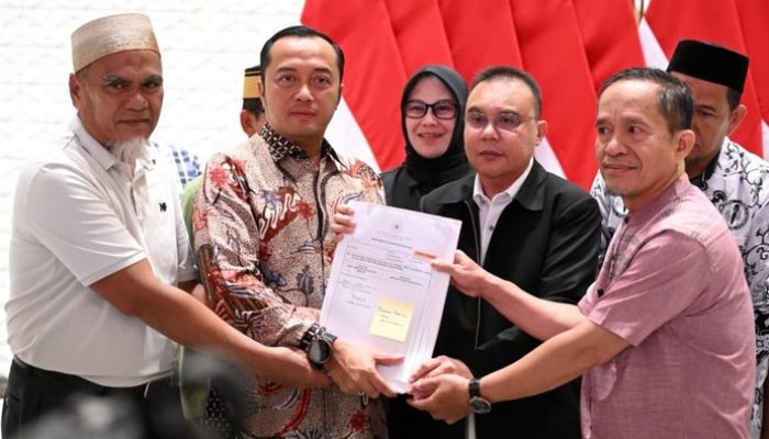 Rehabilitasi Dua Guru Luwu Utara, Pesan Prabowo: Guru Harus Dilindungi Negara