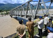 Tinjau Banjir di Aceh Tenggara, Presiden Prabowo Pastikan Perbaikan Infrastruktur Tinjau Banjir di Aceh Tenggara, Presiden Prabowo Pastikan Perbaikan Infrastruktur
