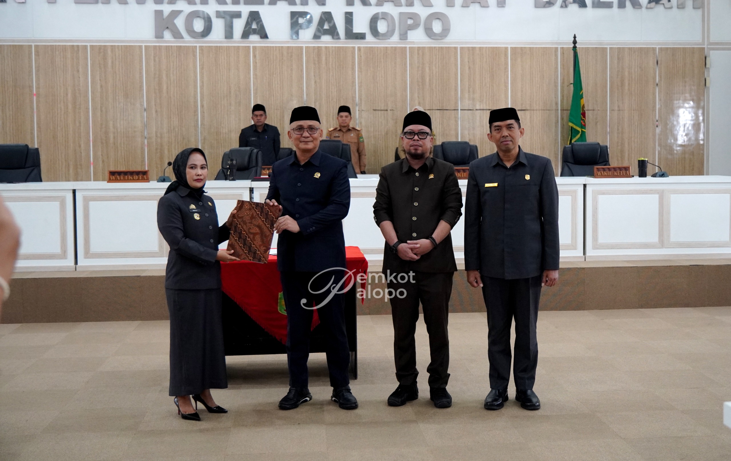 Final! Tarik Ulur Usai, DPRD dan Pemkot Palopo Sahkan APBD 2026