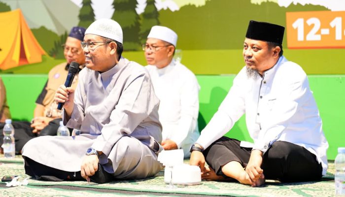 Ustadz Firanda Motivasi 1.500 Siswa Sulsel: Bijak Bermedsos dan Berbakti pada Orang Tua