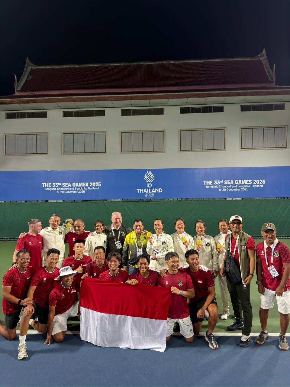 Sejarah Terulang, Tim Tenis Indonesia Kawinkan Emas Beregu di SEA Games 2025