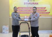 Alumni SIP 54.2 Polda Sulsel Serahkan Bantuan Alat Kebersihan saat Acara Pengantar Tugas