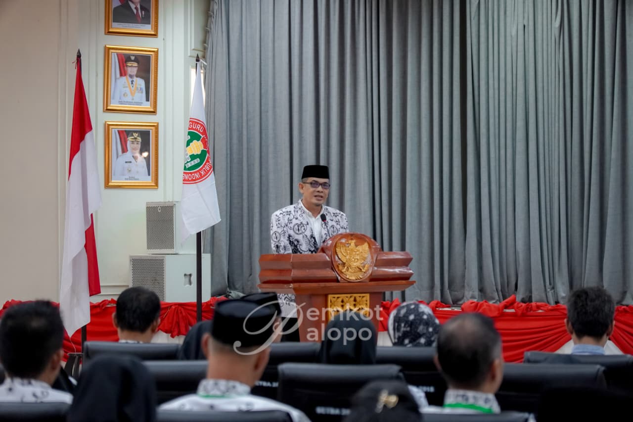 Wakili Wali Kota, Syamsul Alam Buka Konferensi Kerja PGRI Palopo