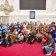 Gubernur Andi Sudirman Sulaiman Lepas 100 Nakes Sulsel untuk Penanganan Bencana di Aceh