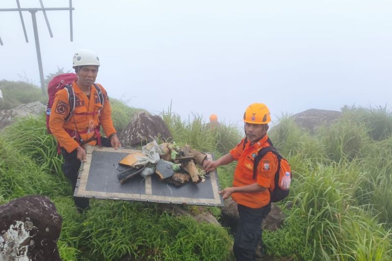 Terkendala Cuaca, Jasad Korban yang Ditemukan di Jurang Belum Bisa Diangkat