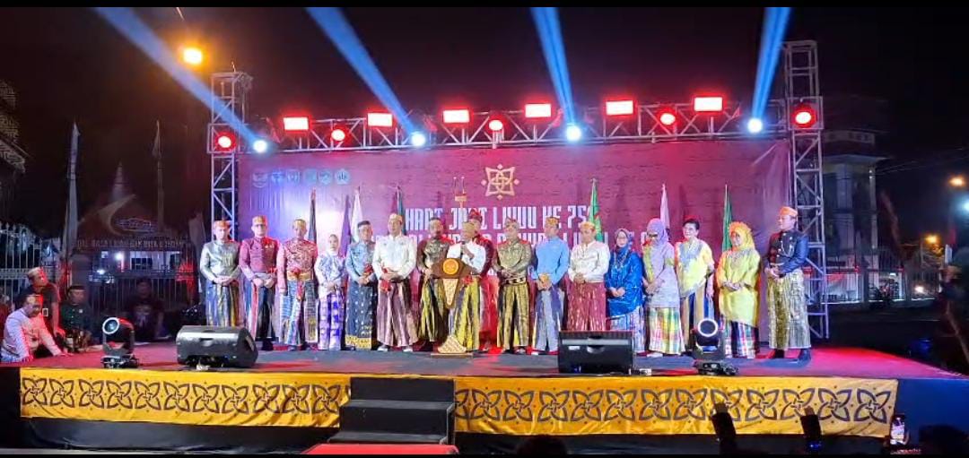 Bupati dan Wali Kota se-Luwu Raya Tanda Tangani Komitmen Pisah dari Sulsel