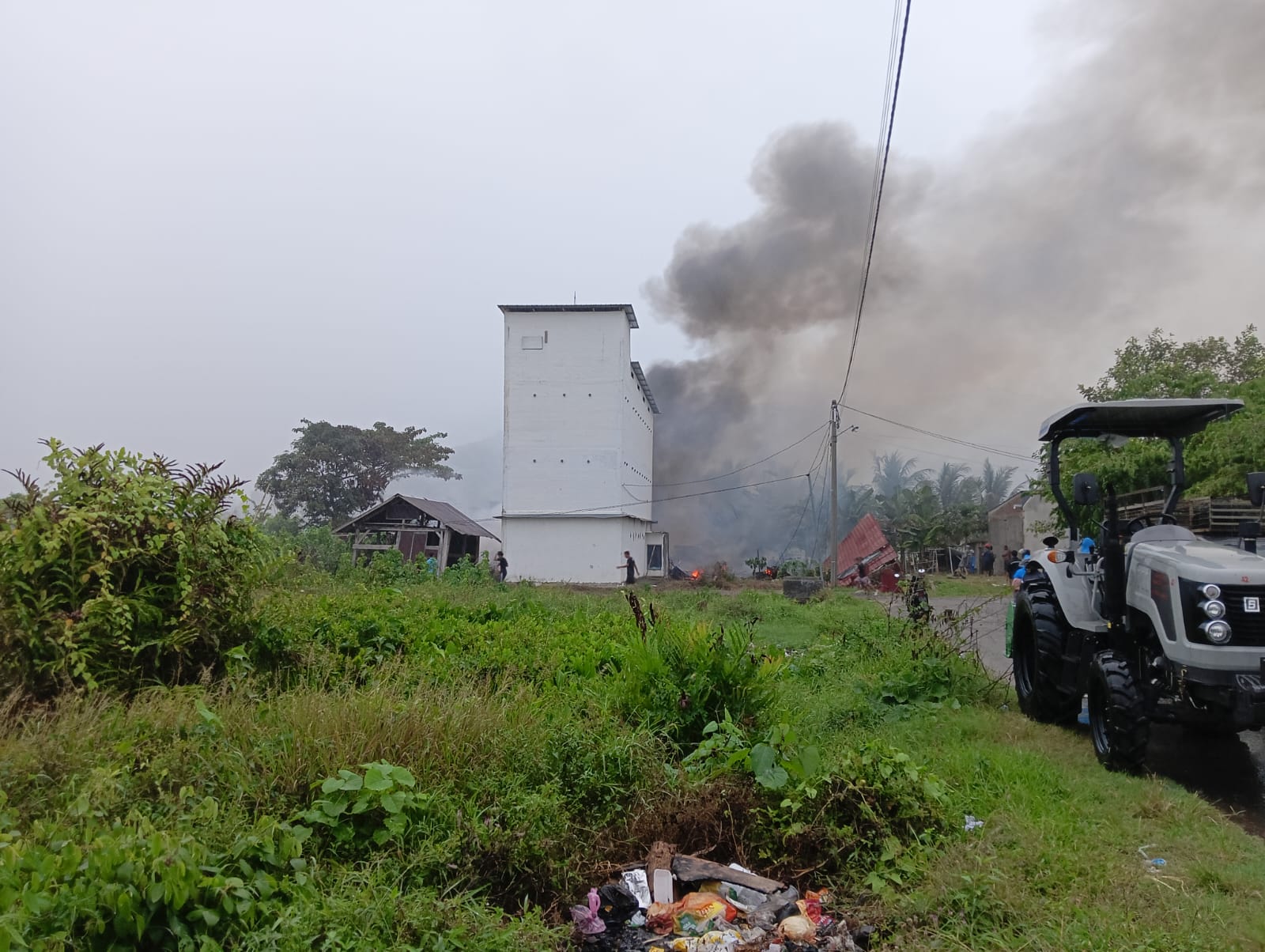 Duka di Tanarigella, Empat Rumah Warga Hangus Terbakar