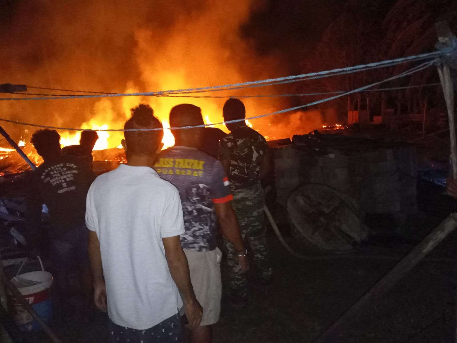 Fakfak Berduka: 11 Keluarga Kehilangan Tempat Tinggal dalam Semalam