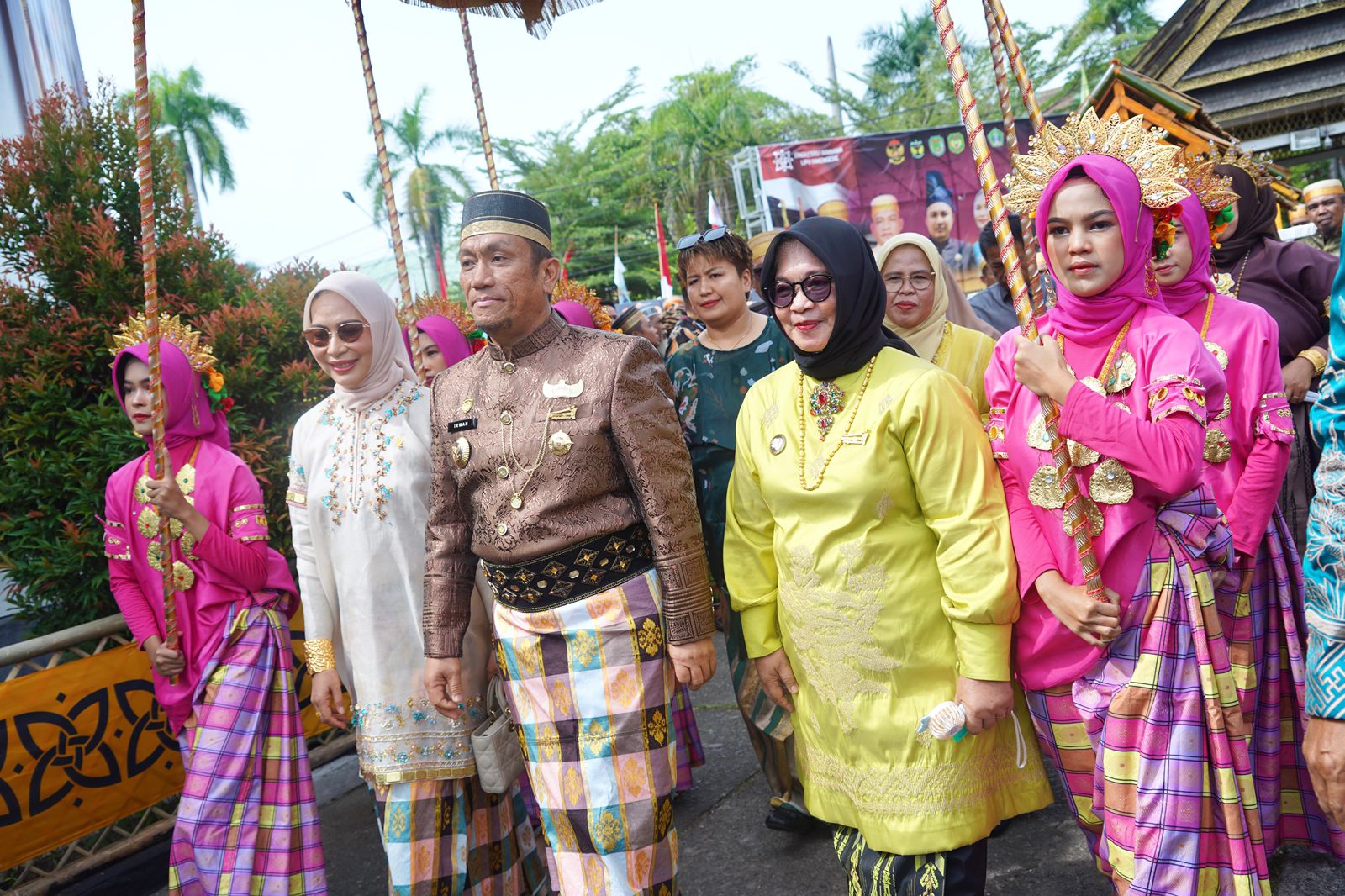 Pemkab Luwu Timur Hadiri Ritual Adat Makkasiwiang di Istana Kedatuan Luwu