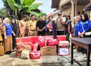 Pj Sekda Palopo Serahkan Bantuan Korban Kebakaran di Jalan Y. Tando