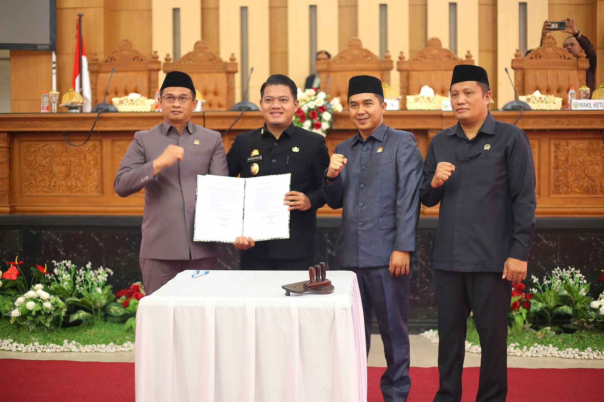 Pemkab dan DPRD Luwu Ketok Palu, Jalan Menuju Provinsi Luwu Raya Kian Terbuka