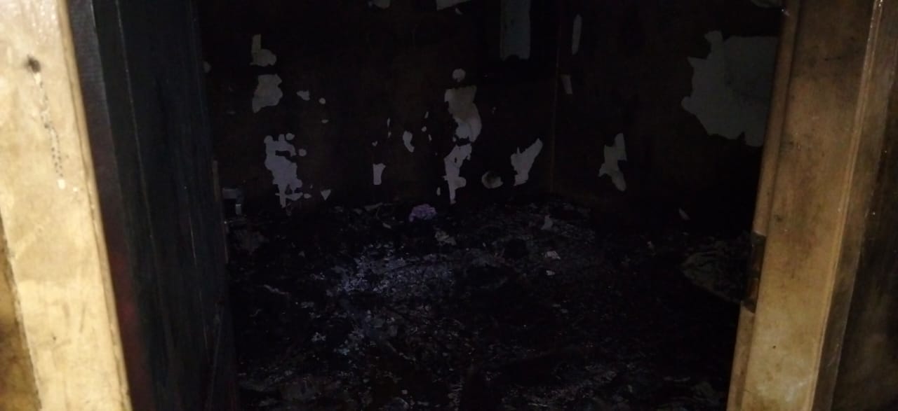 Minggu Dini Hari, Dua Rumah di Perumahan Harmoni Palopo Diamuk Si Jago Merah
