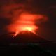 Waspada! Gunung Ile Lewotolok Muntahkan Lava Pijar Sejauh 100 Meter