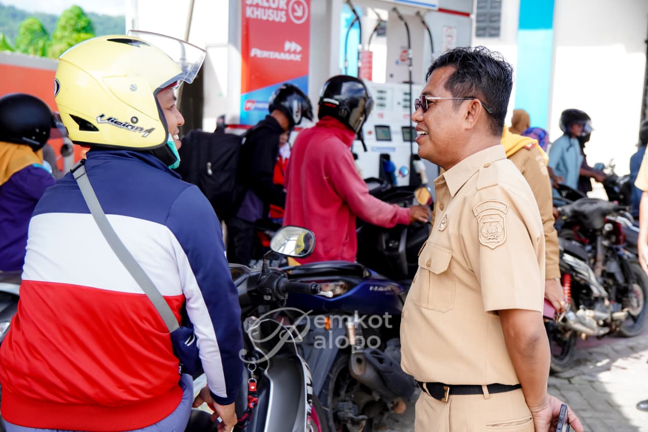 Pj Sekda Palopo Tinjau SPBU, Minta Warga Tidak Panic Buying Akibat Hoaks