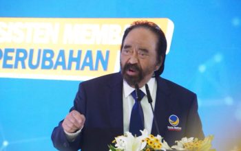Reaksi Surya Paloh Saat Rusdi Masse dan Elite NasDem Hijrah ke PSI Reaksi Surya Paloh Saat Rusdi Masse dan Elite NasDem Hijrah ke PSI