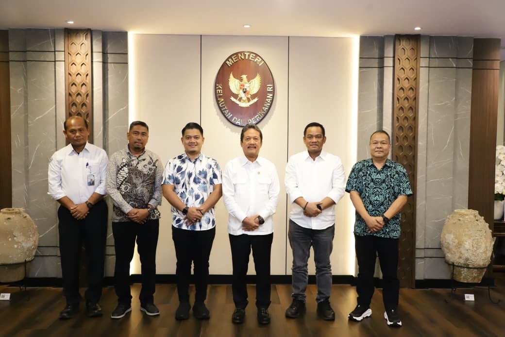 Bupati Luwu Temui Menteri KKP, Bahas Pembangunan Kampung Nelayan Merah Putih