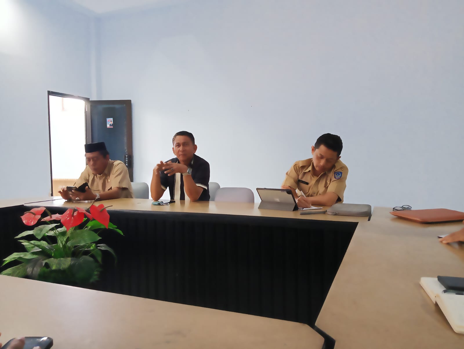 Karut-Marut Kawasan Hutan Luwu: Proyek Pemerintah Dilarang, Permukiman Jalan Terus