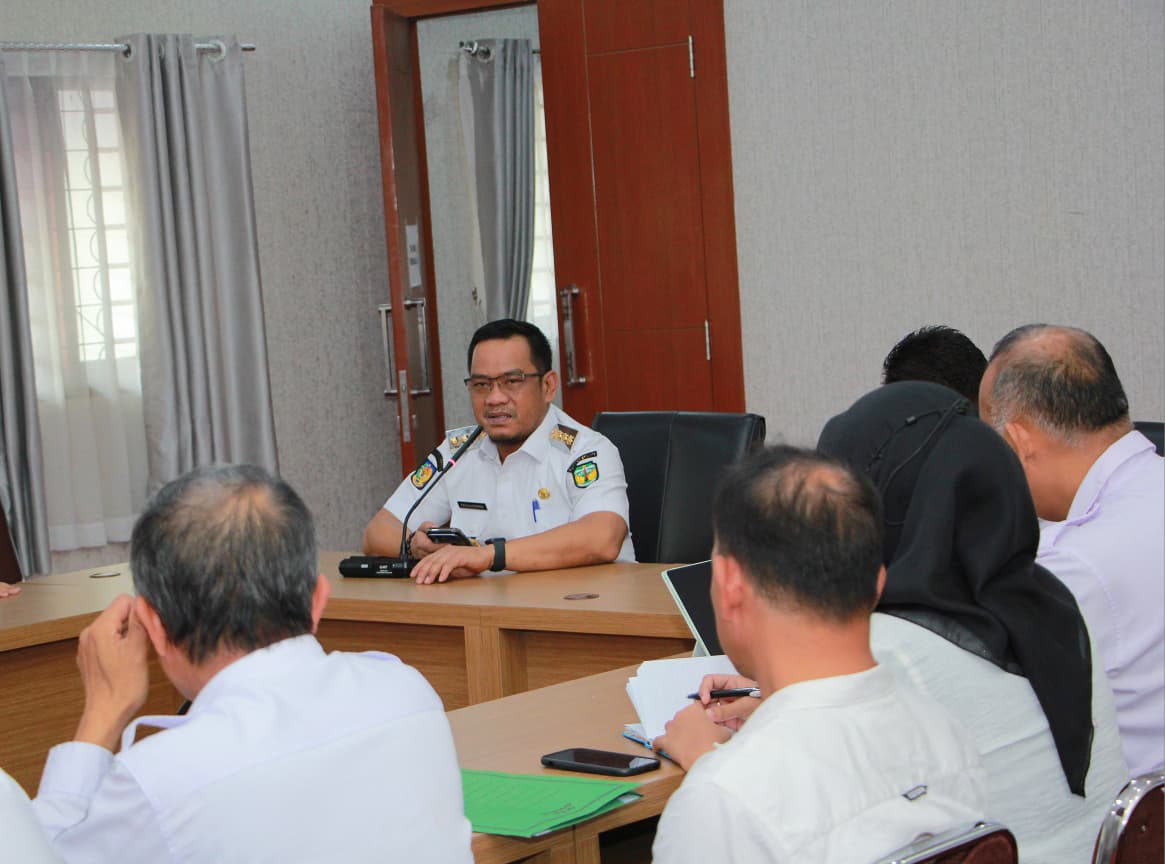 Bupati Luwu Pimpin Rapat Koordinasi Tindak Lanjut Penilaian Kinerja Pengelolaan Sampah