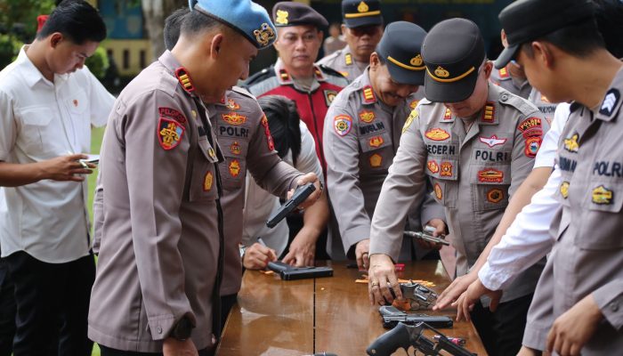 Propam Polres Luwu Turun Tangan Cek Kondisi Senpi dan Amunisi Anggota