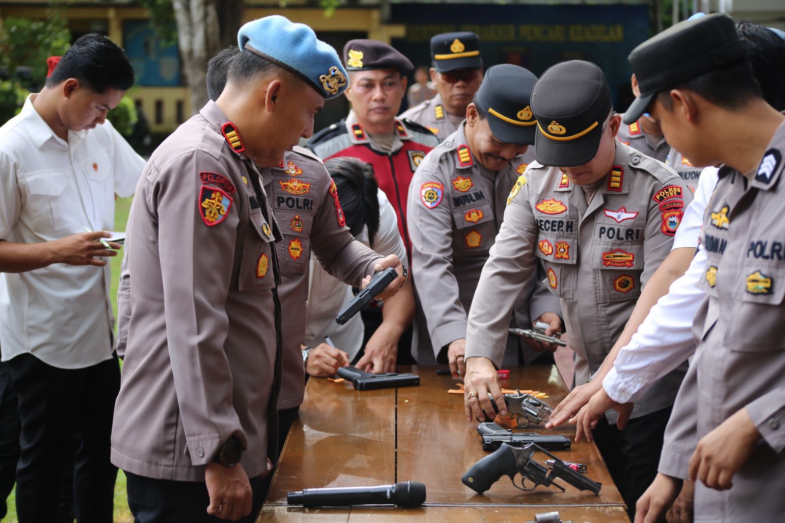 Propam Polres Luwu Turun Tangan Cek Kondisi Senpi dan Amunisi Anggota