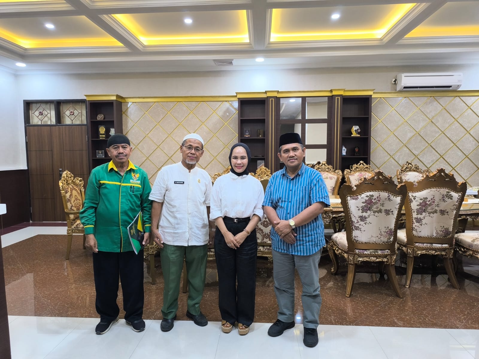 Percayakan Pengelolaan ZIS, Wali Kota Palopo Serahkan Zakat ke Baznas