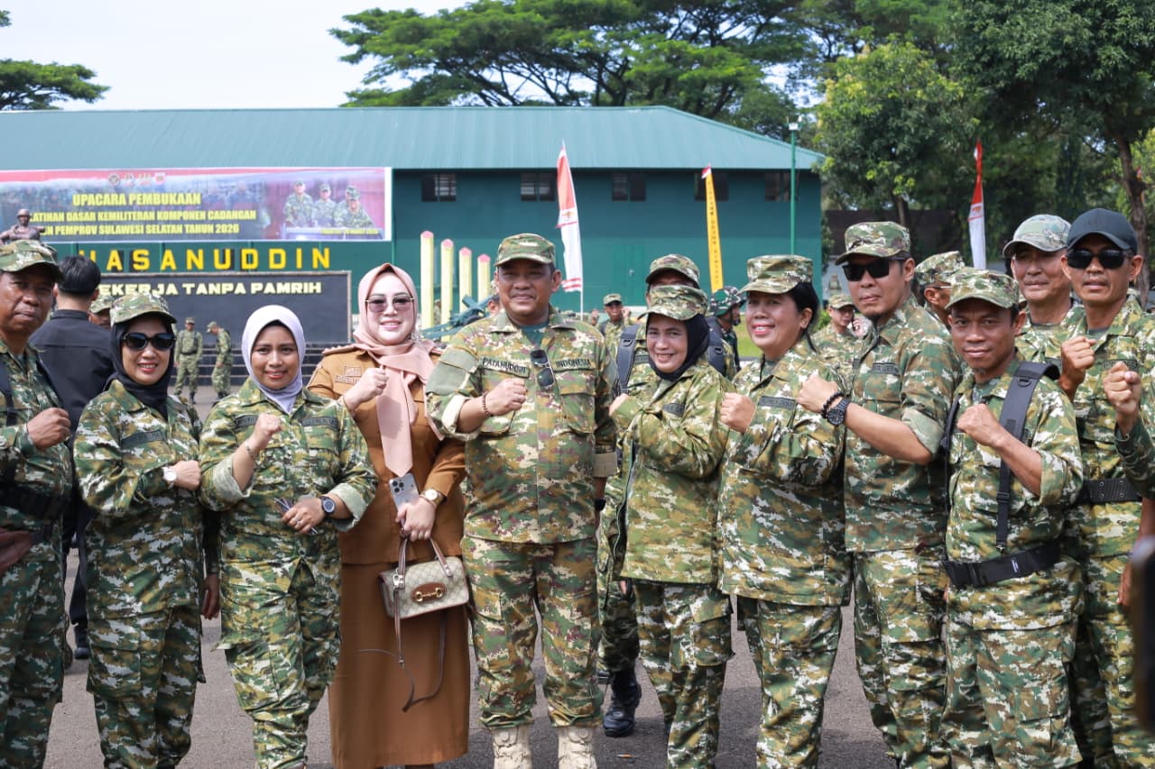 Bupati Patahudding Hadiri Pembukaan Latsarmil Komcad ASN di Rindam Hasanuddin