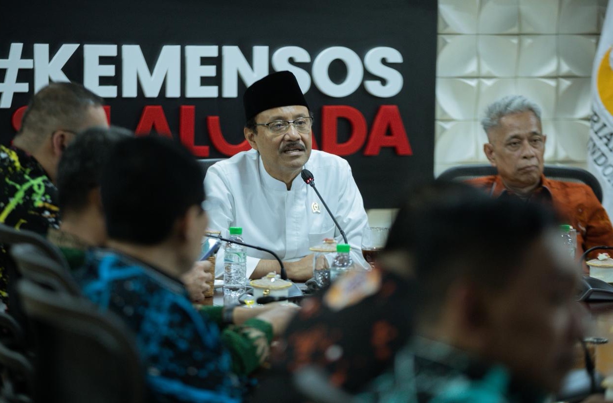 Jangan Coba-Coba Liburan Saat WFH, Mensos Gus Ipul Ancam Sanksi Pemecatan
