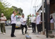 Langgar Aturan Pajak, Tim Terpadu Palopo Copot Sejumlah Papan Reklame di Jalan Andi Kambo