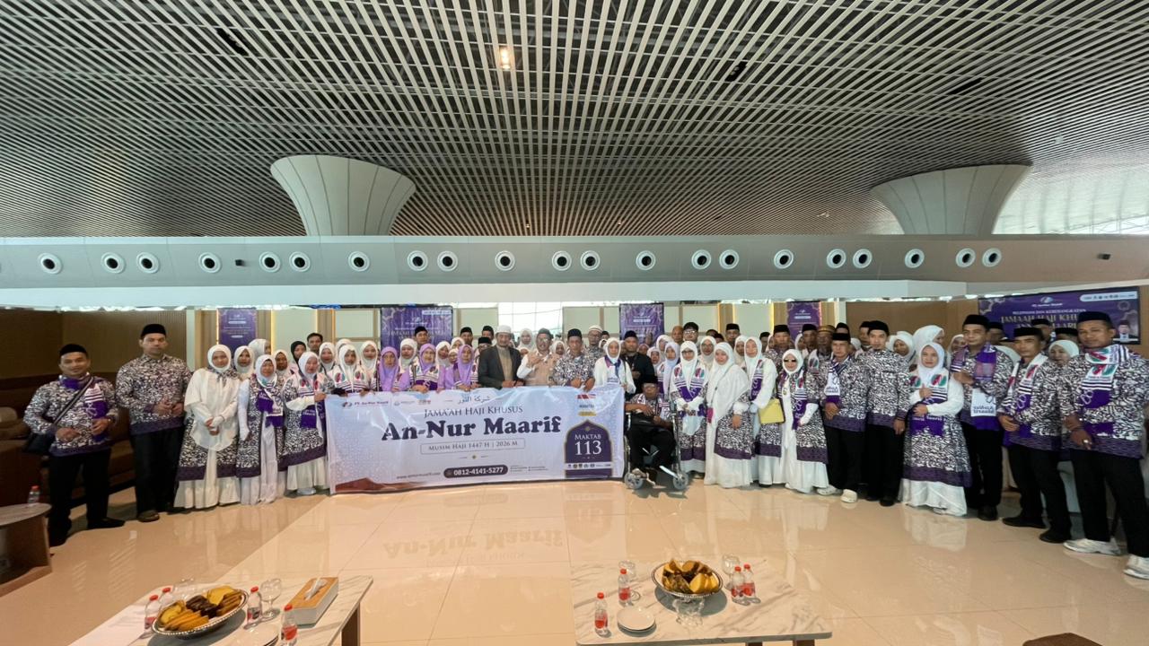 105 Jamaah Haji Khusus PT Annur Maarif Dilepas Khidmat di Bandara Sultan Hasanuddin
