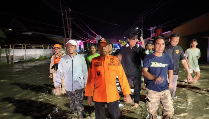 Bupati Sidrap Tinjau Banjir Amparita Usai dari Jakarta, Petugas Disiagakan 24 Jam