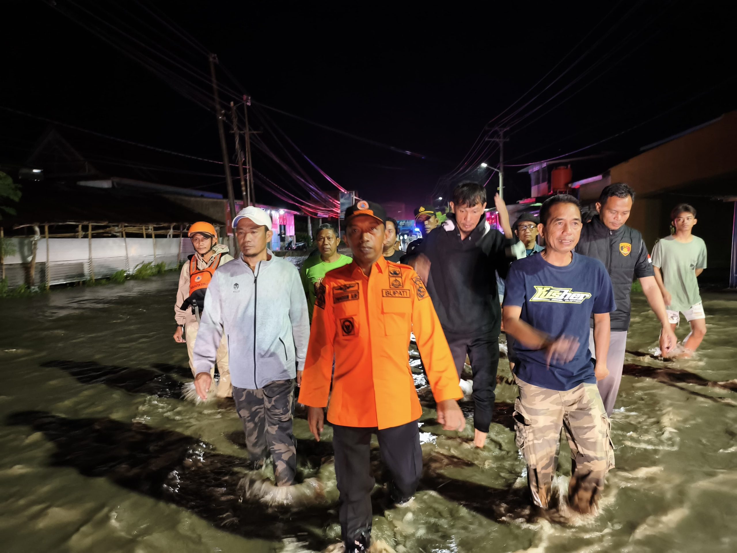 Bupati Sidrap Tinjau Banjir Amparita Usai dari Jakarta, Petugas Disiagakan 24 Jam