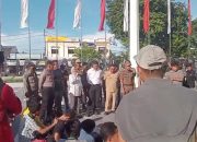 Demo Jilid Dua Memanas: Massa AMPUH Cari Wali Kota Palopo Hingga Berujung Bentrok Demo Jilid Dua Memanas: Massa AMPUH Cari Wali Kota Palopo Hingga Berujung Bentrok