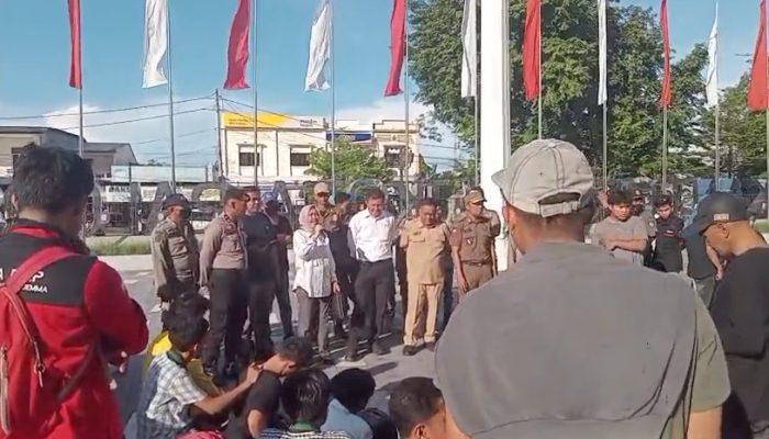 Demo Jilid Dua Memanas: Massa AMPUH Cari Wali Kota Palopo Hingga Berujung Bentrok